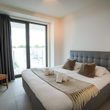 Huswell - Beautiful Apartment With Communal Pool And Gym Ostenda Esterno foto