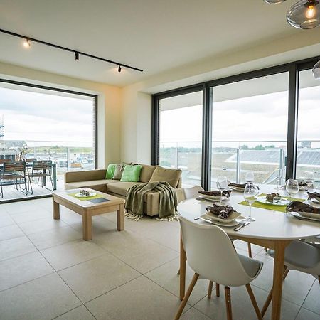 Huswell - Beautiful Apartment With Communal Pool And Gym Ostenda Esterno foto