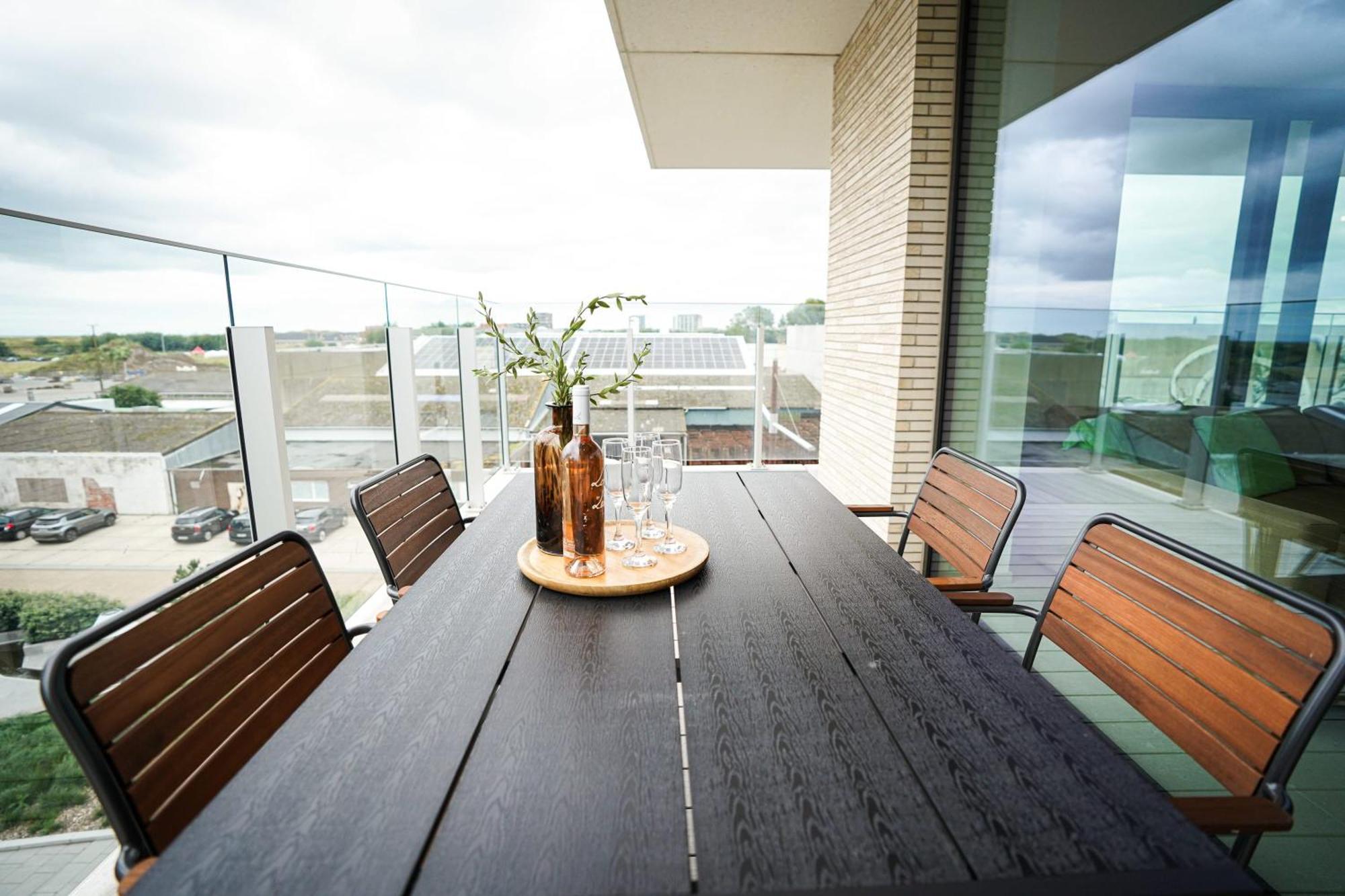 Huswell - Beautiful Apartment With Communal Pool And Gym Ostenda Esterno foto